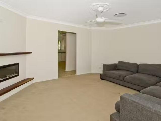 House for rent in Gleneagle, Queensland
