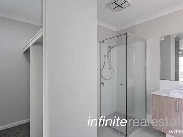 House for rent in Champion Lakes, Western Australia
