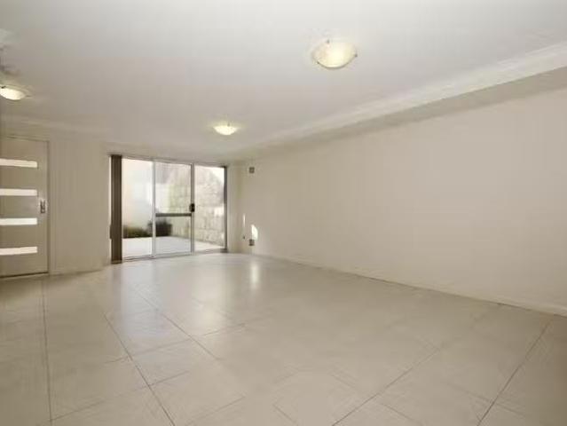 House for rent in Yangebup, Western Australia