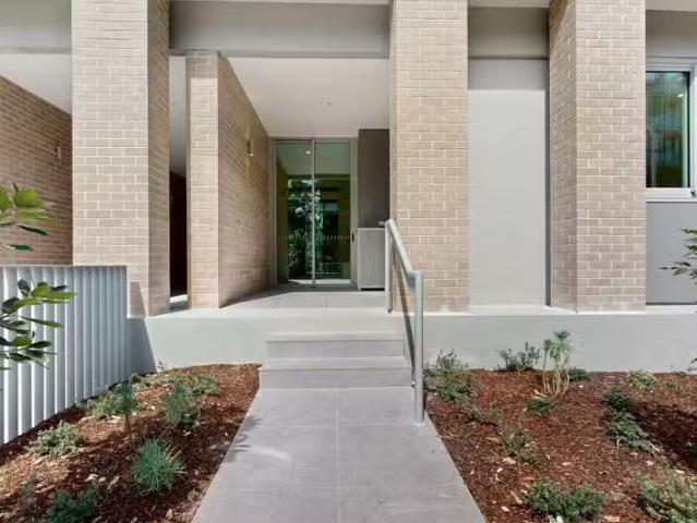 House for rent in Eastlakes, New South Wales