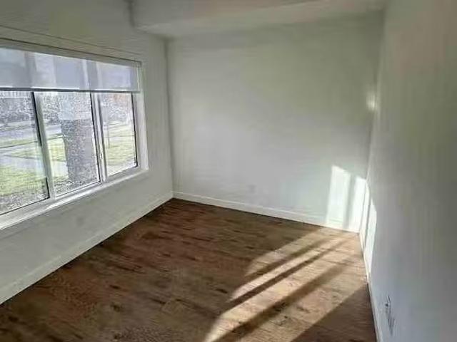 Condo for rent in Chestermere, Alberta