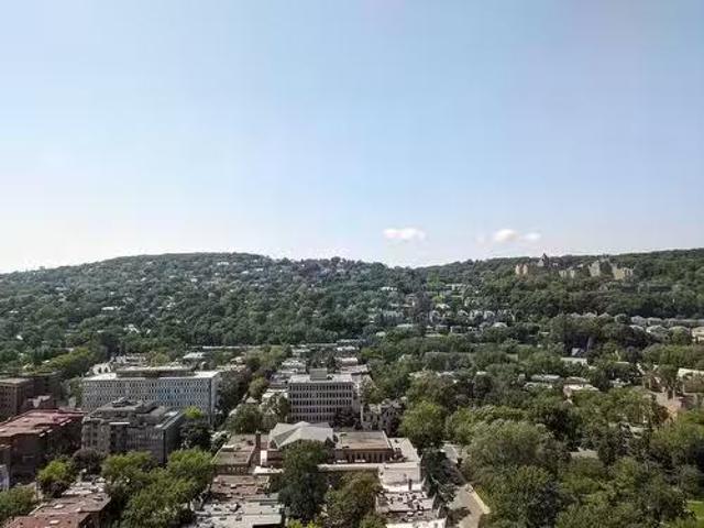 Apartment for rent in Westmount, Quebec
