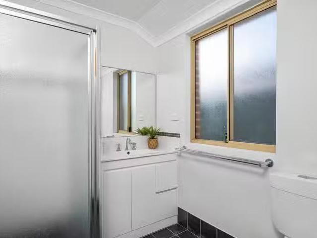 House for rent in High Wycombe, Western Australia