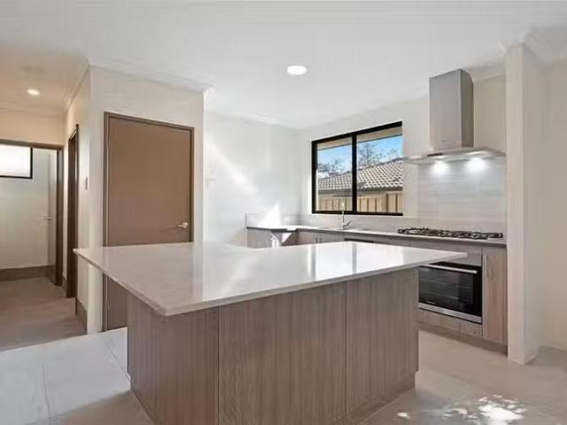 House for rent in Queens Park, Western Australia