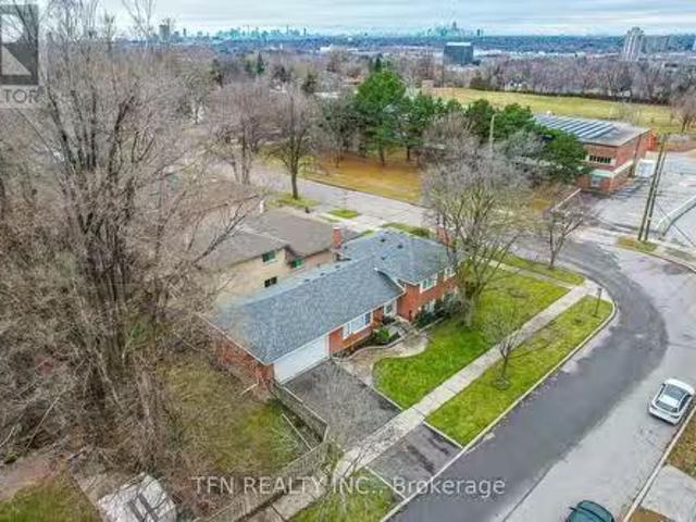 House for rent in Woburn, Ontario
