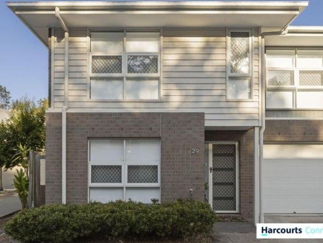 Townhouse for sale in Toombul, Queensland