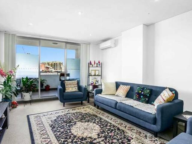 House for rent in Fairfield City Council Depot, Sydney