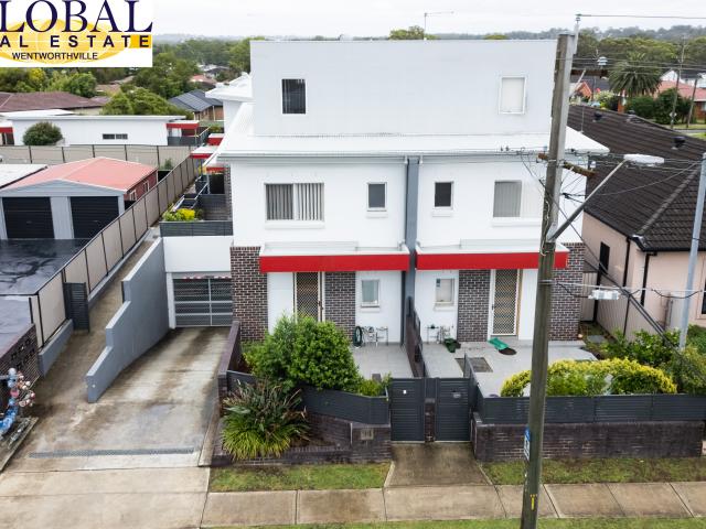 Townhouse for sale in Liverpool