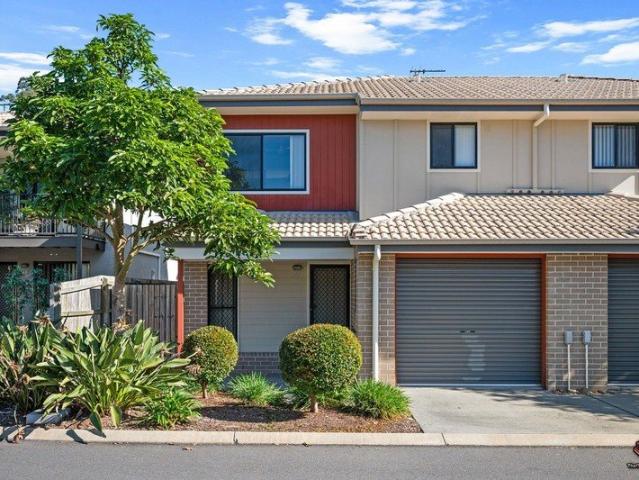 Townhouse for sale in Toombul, Queensland