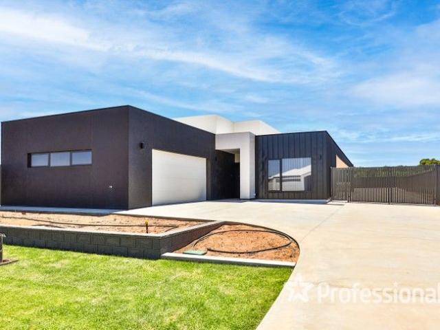 House for sale in Gol Gol