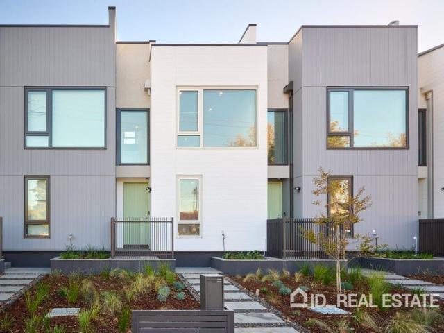 Townhouse for rent in Camerons Creek, Victoria