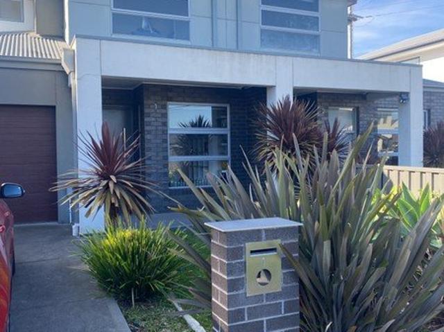 House for rent in Brooklyn, Melbourne