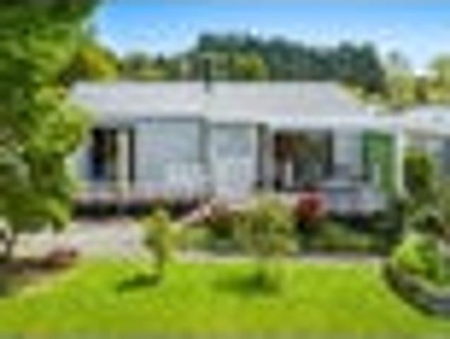 House for sale in The Grange Shopping Centre, Rodney