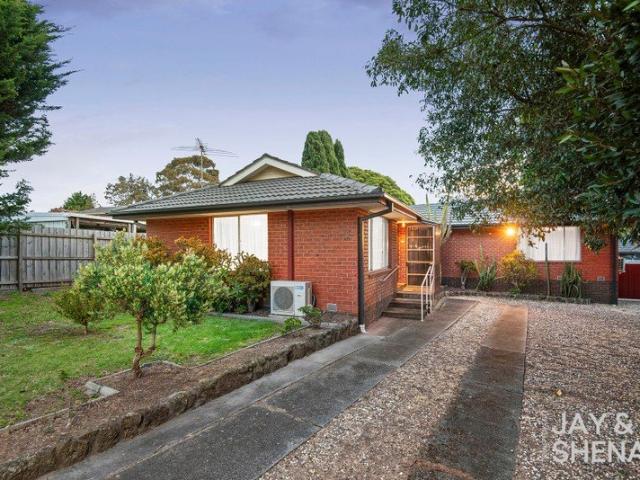 House for sale in Endeavour Hills, Melbourne