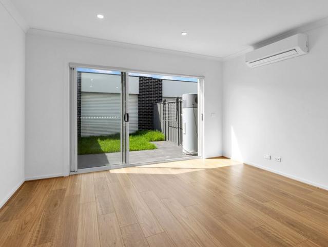 Townhouse for rent in Clyde North, Melbourne