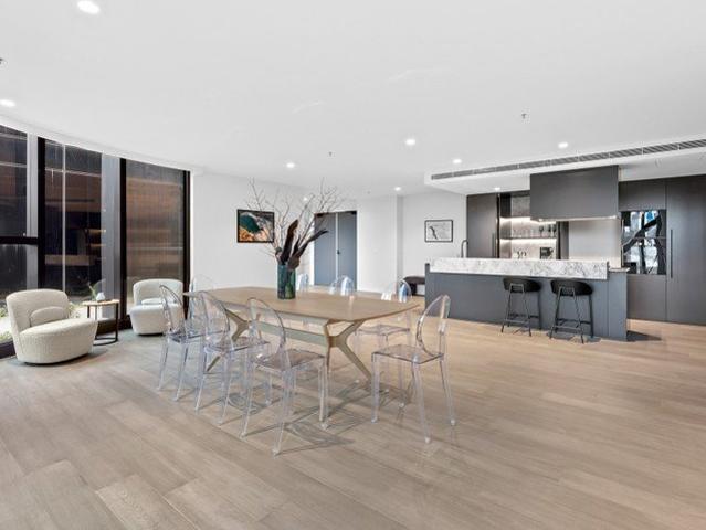 Apartment for sale in Docklands, Melbourne