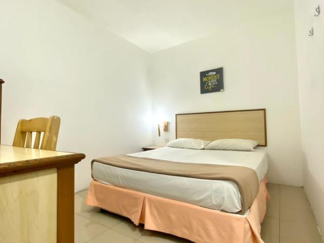 Room for rent in Petaling, Alam Impian