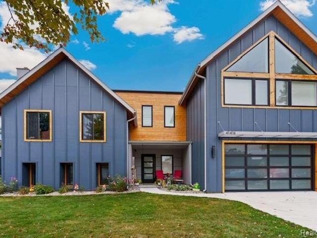 House for sale in Clinton Township