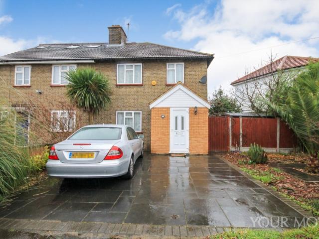House for rent in Rush Green, Greater London