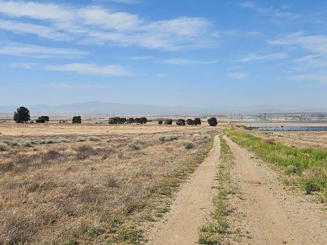 Land for sale in Lancaster, California