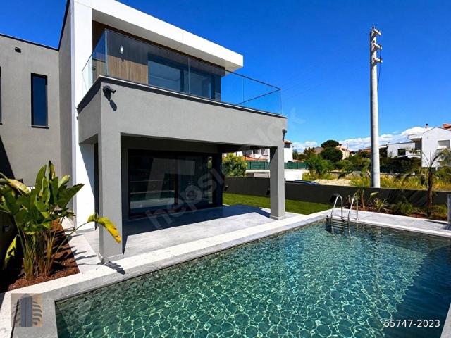 Çeşme, İzmir içerisinde satılık Villa