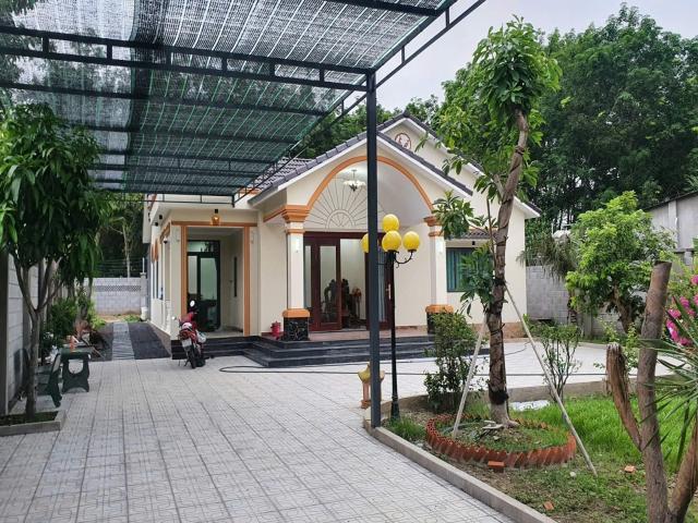 Nhà mặt phố bán
