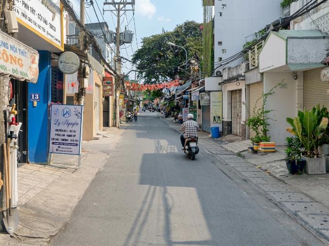 Nhà mặt phố bán