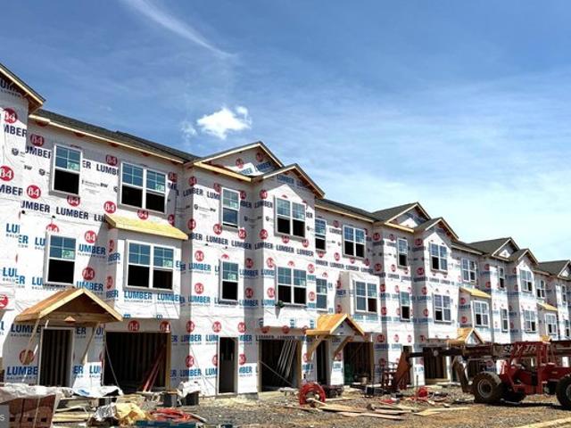 Townhouse for sale in Falling Waters, West Virginia