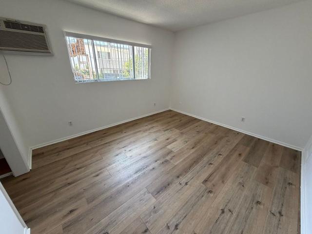 Apartment for rent in Canoga Park, California