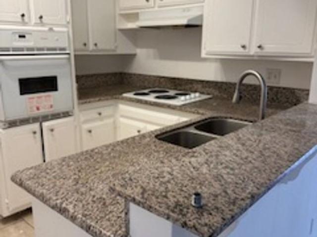 Apartment for rent in Canoga Park, California