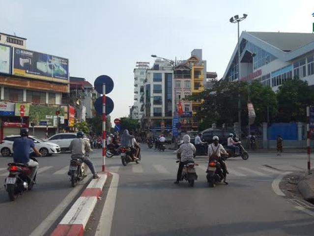 Nhà mặt phố bán tại Hoàn Kiếm, Hà Nội