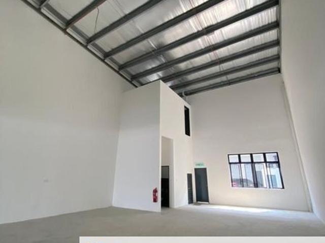 Warehouse for sale in Kulai