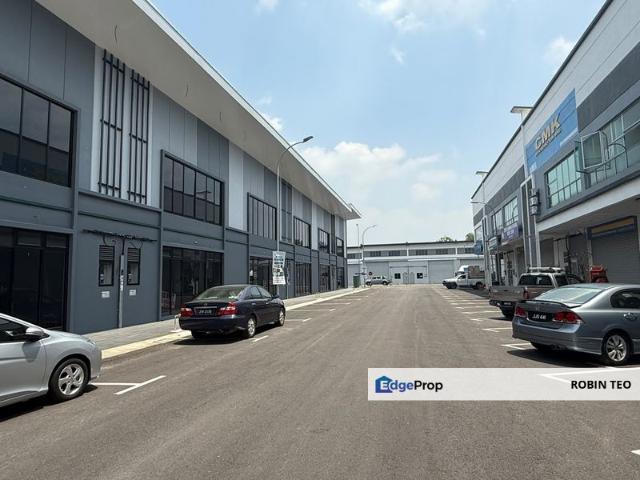 Warehouse for sale in Kulai