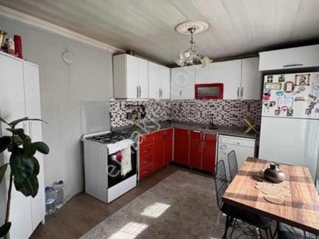 Yukarı Mahalle, Kınık içerisinde satılık Villa