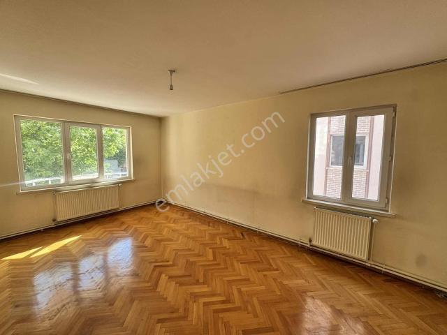 Cumhuriyet Mahallesi, Afyonkarahisar Merkez içerisinde kiralık mülk