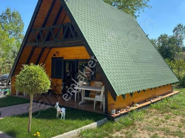 Pinarhisar içerisinde satılık Villa