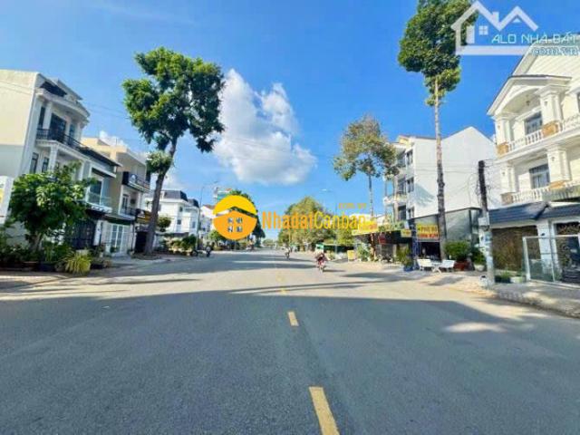Nhà mặt phố bán
