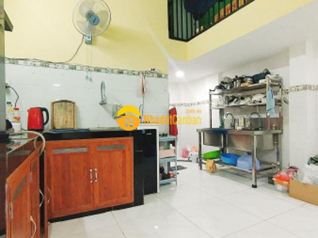 Nhà mặt phố bán