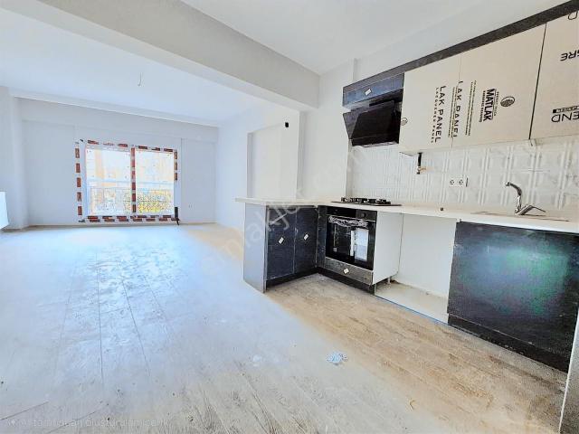 Karşiyaka, İzmir içerisinde satılık mülk
