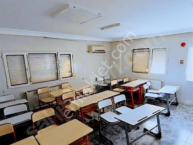 Bahriye Üçok Mahallesi, Karşıyaka içerisinde satılık mülk