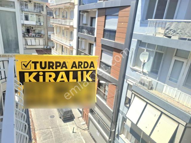 Karşiyaka, İzmir içerisinde kiralık mülk