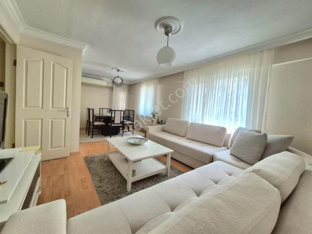 Karşiyaka, İzmir içerisinde satılık mülk