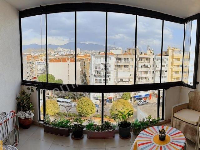 Bostanlı Mahallesi, Karşıyaka içerisinde satılık mülk
