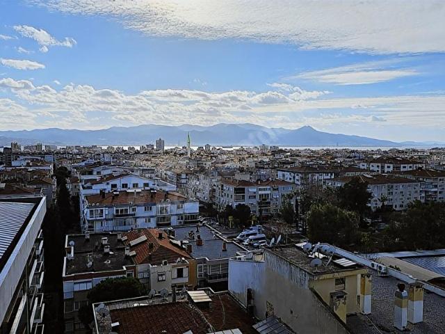 Karşiyaka, İzmir içerisinde satılık mülk