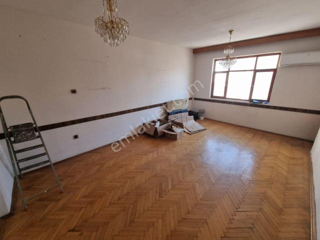 Antalya, Muratpaşa içerisinde kiralık mülk
