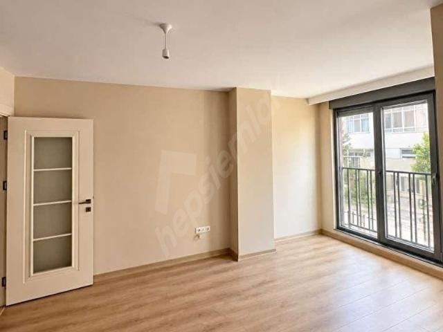Küçükyalı, Maltepe içerisinde satılık mülk