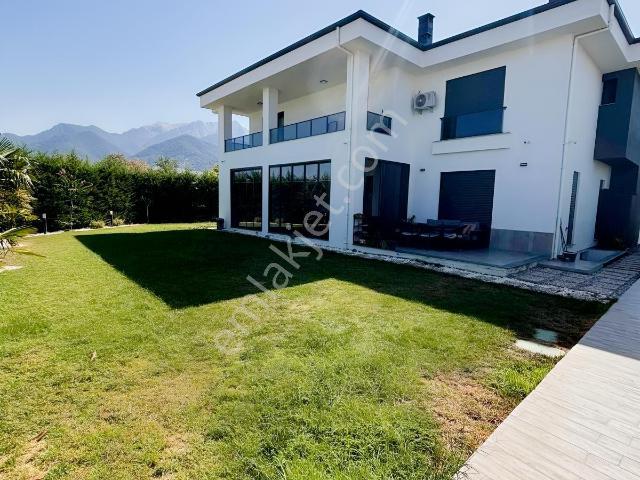 Başkarcı Mahallesi, Merkezefendi içerisinde satılık Villa