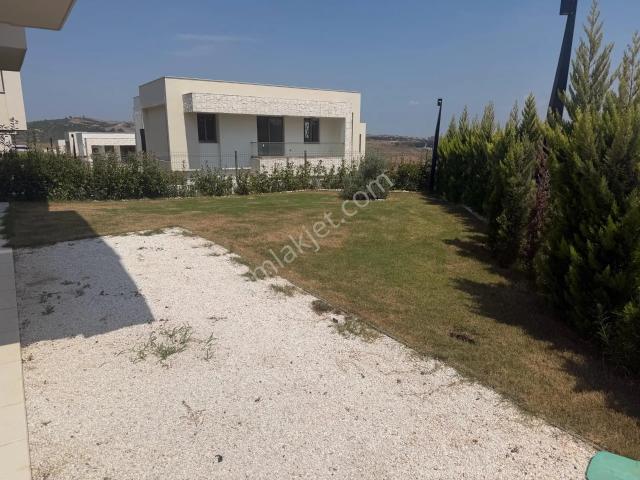 Şambayadı Mahallesi, Çukurova içerisinde kiralık Villa