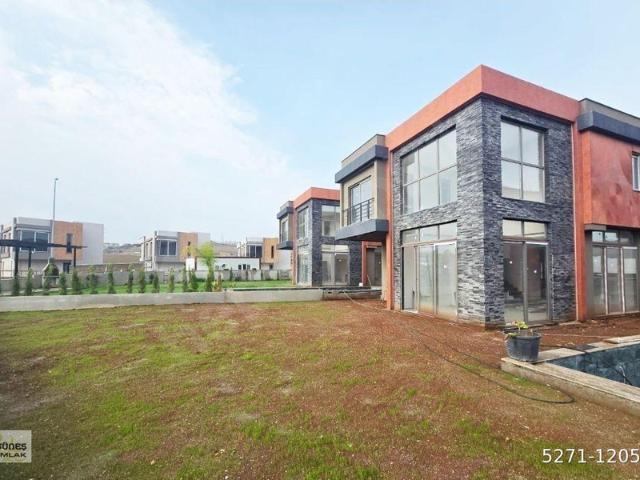 Şambayadı Mahallesi, Çukurova içerisinde satılık Villa