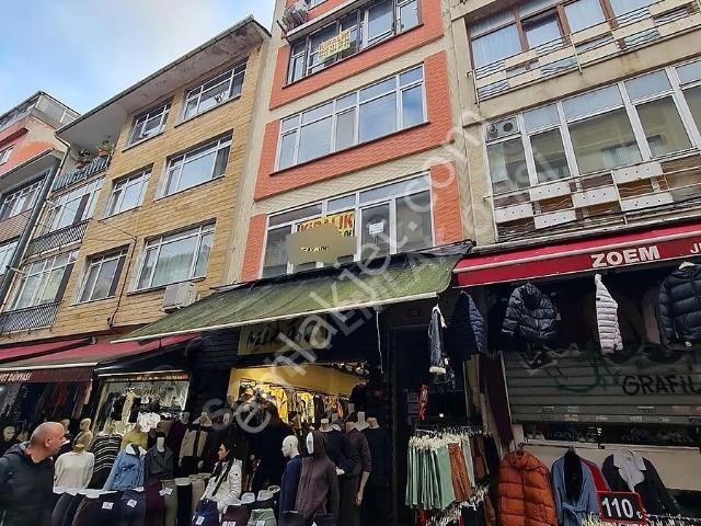 Kadiköy, İstanbul içerisinde kiralık mülk